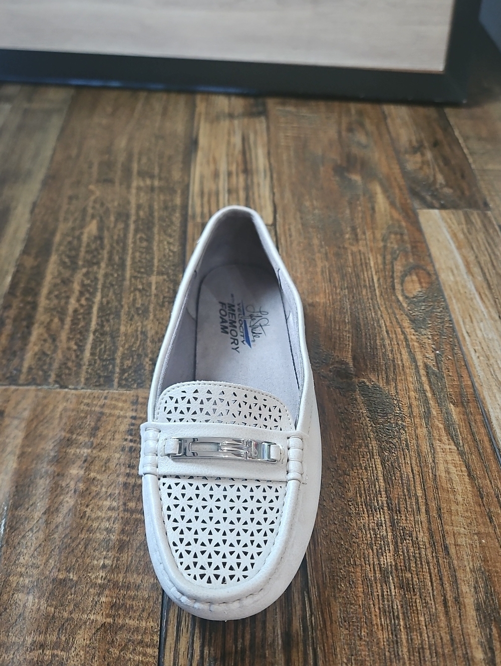 Life Stride Velocity Memory Foam Cut-out Off White Women's Slip-On Loafer Flats